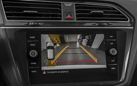 Volkswagen Tiguan II, 2021 год, 2 390 000 рублей, 14 фотография