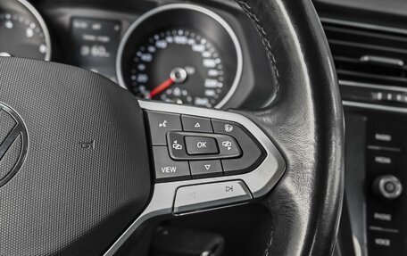 Volkswagen Tiguan II, 2021 год, 2 390 000 рублей, 21 фотография