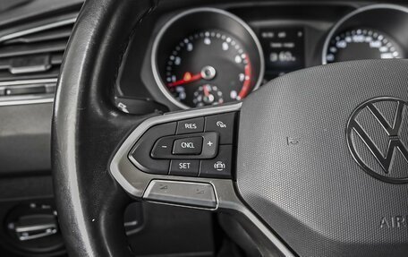 Volkswagen Tiguan II, 2021 год, 2 390 000 рублей, 20 фотография