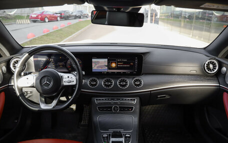 Mercedes-Benz E-Класс, 2019 год, 4 780 000 рублей, 12 фотография