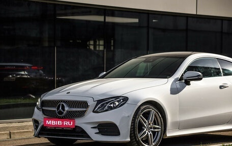 Mercedes-Benz E-Класс, 2019 год, 4 780 000 рублей, 10 фотография