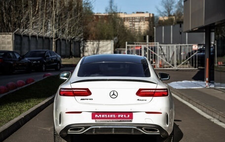 Mercedes-Benz E-Класс, 2019 год, 4 780 000 рублей, 7 фотография