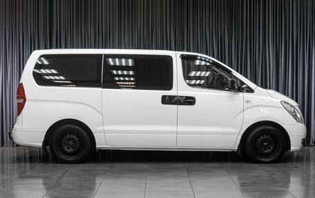 Hyundai H-1 II рестайлинг, 2010 год, 1 347 000 рублей, 5 фотография