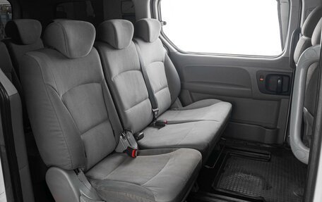 Hyundai H-1 II рестайлинг, 2010 год, 1 347 000 рублей, 7 фотография