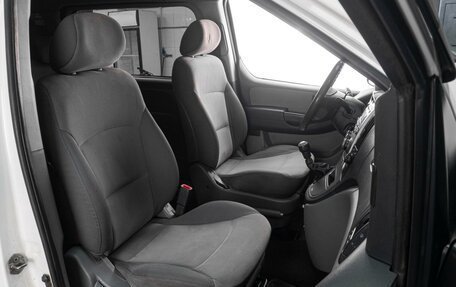 Hyundai H-1 II рестайлинг, 2010 год, 1 347 000 рублей, 8 фотография