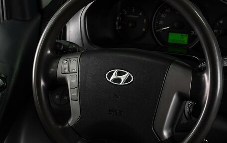 Hyundai H-1 II рестайлинг, 2010 год, 1 347 000 рублей, 16 фотография