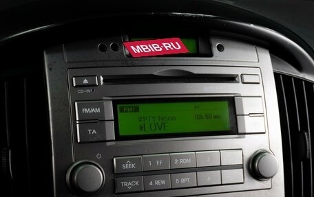 Hyundai H-1 II рестайлинг, 2010 год, 1 347 000 рублей, 12 фотография