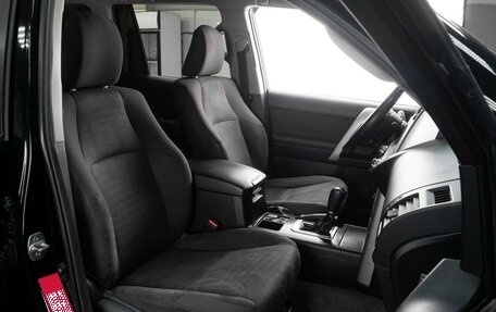 Toyota Land Cruiser Prado 150 рестайлинг 2, 2013 год, 2 749 000 рублей, 8 фотография