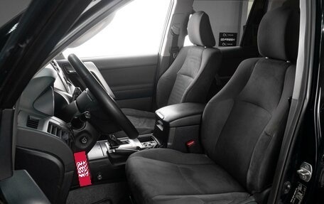 Toyota Land Cruiser Prado 150 рестайлинг 2, 2013 год, 2 749 000 рублей, 10 фотография