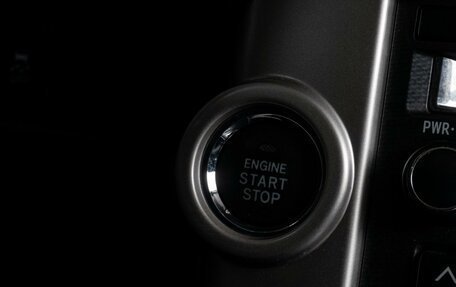 Toyota Land Cruiser Prado 150 рестайлинг 2, 2013 год, 2 749 000 рублей, 17 фотография