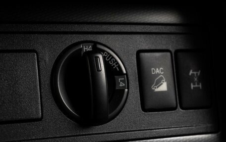 Toyota Land Cruiser Prado 150 рестайлинг 2, 2013 год, 2 749 000 рублей, 13 фотография