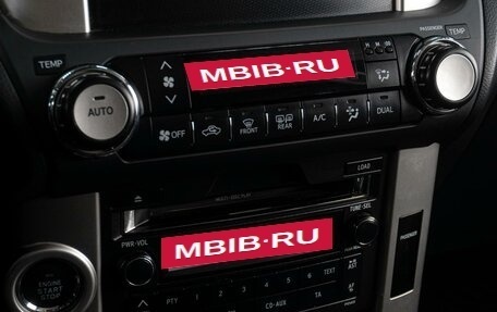 Toyota Land Cruiser Prado 150 рестайлинг 2, 2013 год, 2 749 000 рублей, 12 фотография