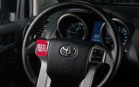 Toyota Land Cruiser Prado 150 рестайлинг 2, 2013 год, 2 749 000 рублей, 21 фотография