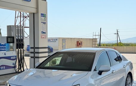 Toyota Camry, 2019 год, 2 649 999 рублей, 3 фотография