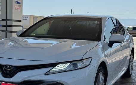 Toyota Camry, 2019 год, 2 649 999 рублей, 7 фотография