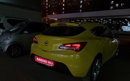 Opel Astra J, 2013 год, 840 000 рублей, 2 фотография