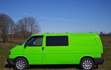 Volkswagen Transporter T4, 2002 год, 1 380 000 рублей, 4 фотография