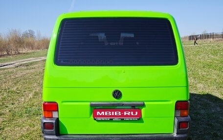 Volkswagen Transporter T4, 2002 год, 1 380 000 рублей, 3 фотография