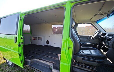 Volkswagen Transporter T4, 2002 год, 1 380 000 рублей, 38 фотография