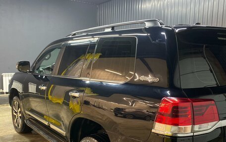 Toyota Land Cruiser 200, 2018 год, 5 700 000 рублей, 2 фотография