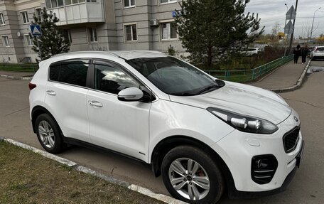 KIA Sportage IV рестайлинг, 2017 год, 1 900 000 рублей, 2 фотография