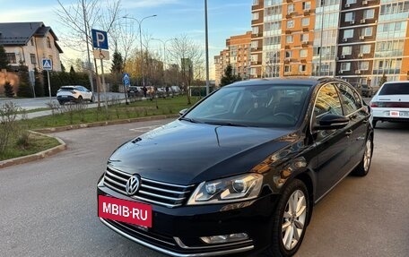 Volkswagen Passat B7, 2013 год, 1 090 000 рублей, 2 фотография