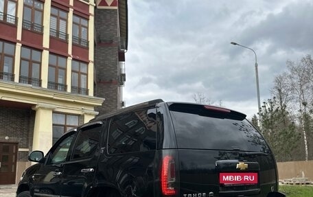 Chevrolet Tahoe III, 2013 год, 1 800 000 рублей, 3 фотография