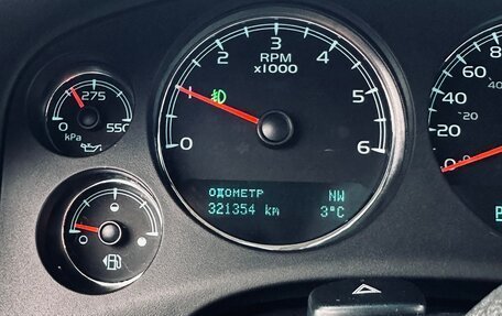 Chevrolet Tahoe III, 2013 год, 1 800 000 рублей, 17 фотография