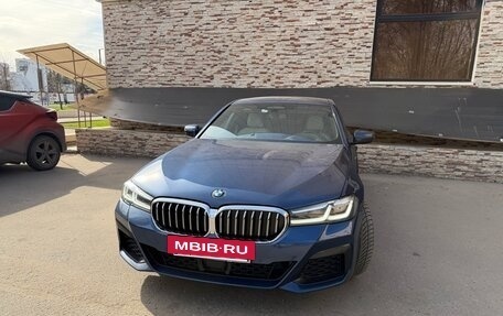 BMW 5 серия, 2020 год, 5 900 000 рублей, 2 фотография