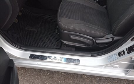 Hyundai Solaris II рестайлинг, 2013 год, 1 050 000 рублей, 18 фотография