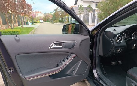 Mercedes-Benz GLA, 2015 год, 2 190 000 рублей, 27 фотография