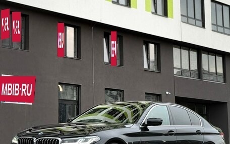 BMW 5 серия, 2022 год, 6 200 000 рублей, 3 фотография