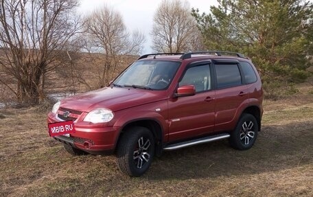 Chevrolet Niva I рестайлинг, 2014 год, 690 000 рублей, 2 фотография