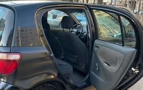 Toyota Yaris I рестайлинг, 2002 год, 310 000 рублей, 6 фотография