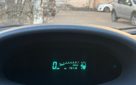 Toyota Yaris I рестайлинг, 2002 год, 310 000 рублей, 14 фотография