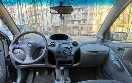 Toyota Yaris I рестайлинг, 2002 год, 310 000 рублей, 12 фотография