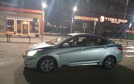 Hyundai Solaris II рестайлинг, 2012 год, 410 000 рублей, 7 фотография