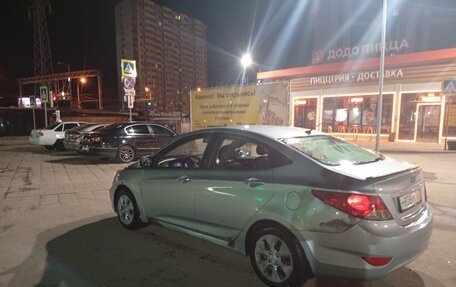 Hyundai Solaris II рестайлинг, 2012 год, 410 000 рублей, 9 фотография