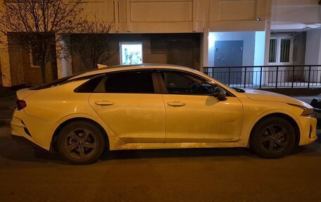 KIA K5, 2022 год, 1 980 000 рублей, 2 фотография