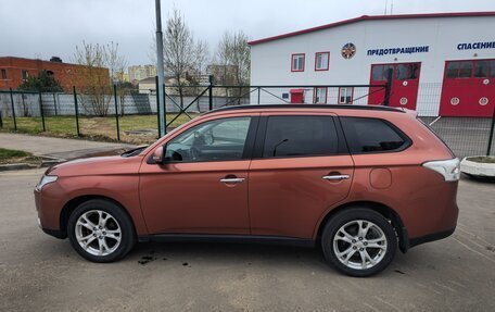 Mitsubishi Outlander III рестайлинг 3, 2012 год, 1 330 000 рублей, 8 фотография