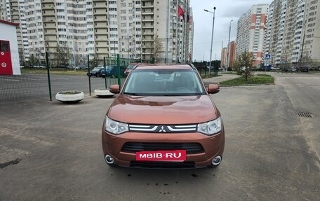 Mitsubishi Outlander III рестайлинг 3, 2012 год, 1 330 000 рублей, 2 фотография