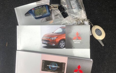 Mitsubishi Outlander III рестайлинг 3, 2012 год, 1 330 000 рублей, 20 фотография