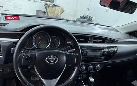 Toyota Corolla, 2013 год, 1 180 000 рублей, 4 фотография