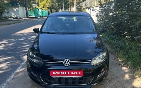 Volkswagen Polo VI (EU Market), 2012 год, 590 000 рублей, 2 фотография