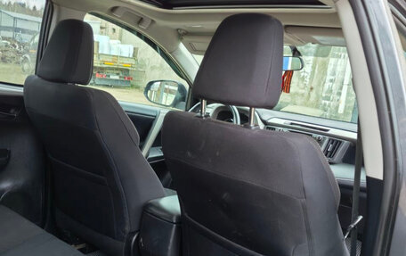 Toyota RAV4, 2016 год, 2 200 000 рублей, 4 фотография