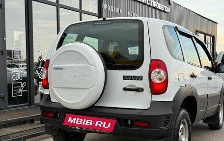 Chevrolet Niva I рестайлинг, 2017 год, 770 000 рублей, 8 фотография