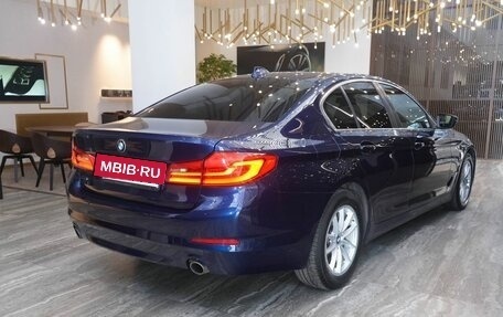 BMW 5 серия, 2018 год, 2 750 000 рублей, 2 фотография