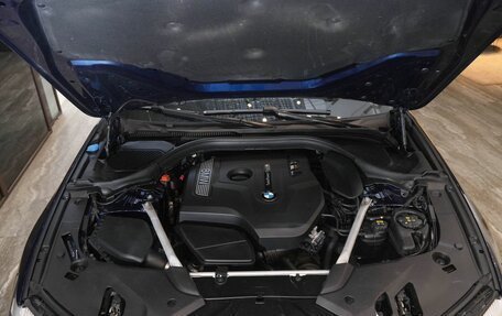 BMW 5 серия, 2018 год, 2 750 000 рублей, 26 фотография