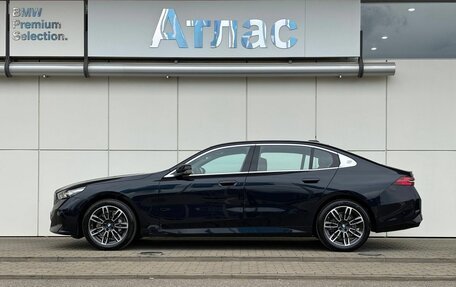 BMW 5 серия, 2025 год, 8 990 000 рублей, 6 фотография