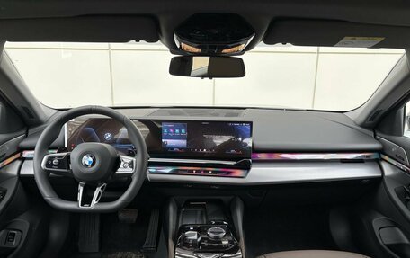 BMW 5 серия, 2025 год, 8 990 000 рублей, 12 фотография